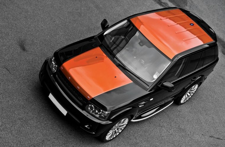 Черно оранжевый автомобиль