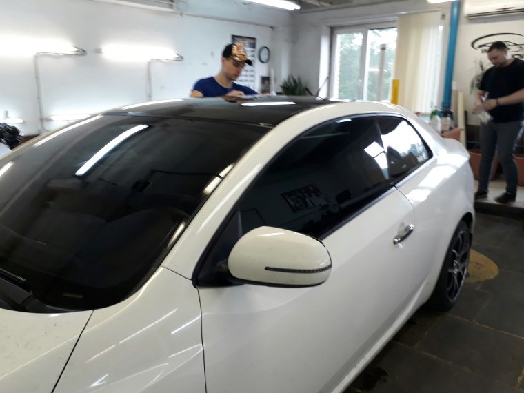 Kia Cerato 4 черная крыша