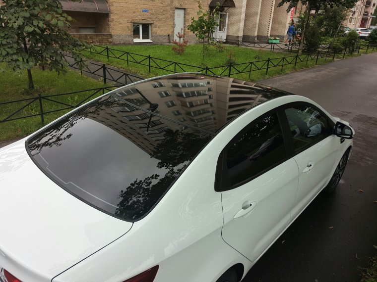 Kia Rio 2 черная крыша