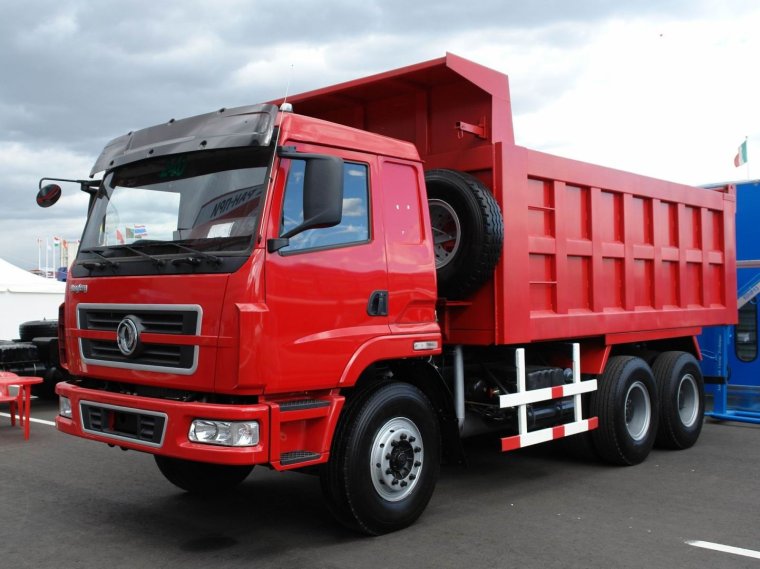 Китайский грузовик Донг Фенг