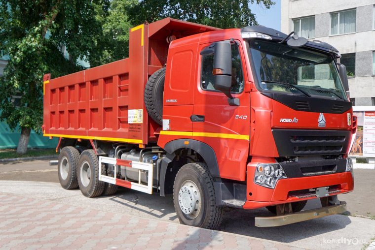 Китайские Грузовики 75