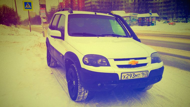 Тюнинг света автомобиля Шевроле Нива
