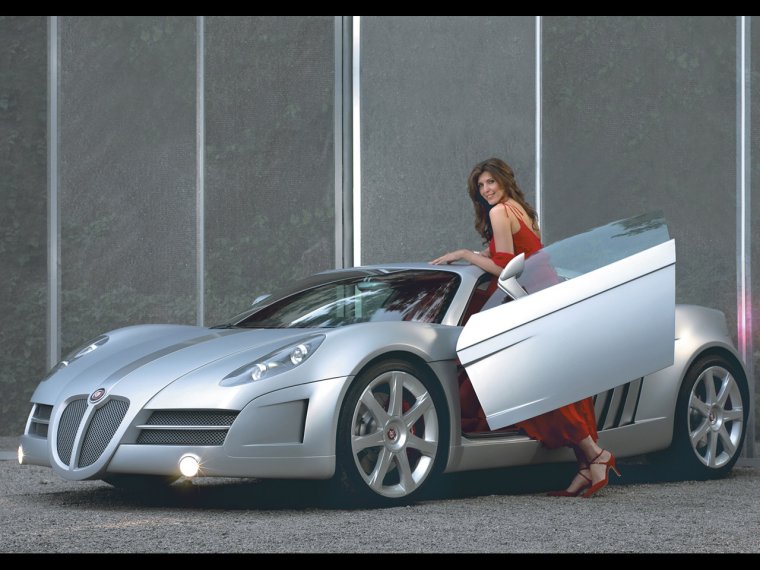 Красная Феррари с девкой