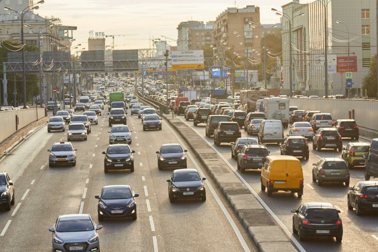 Поток машин