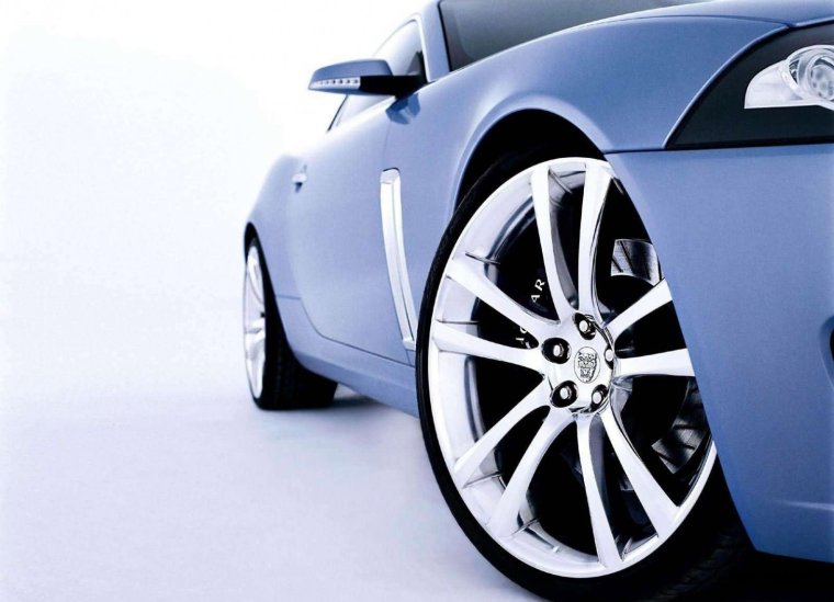 Колеса автомобиля фон