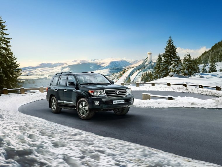 Тойота ленд Крузер 200 зимой
