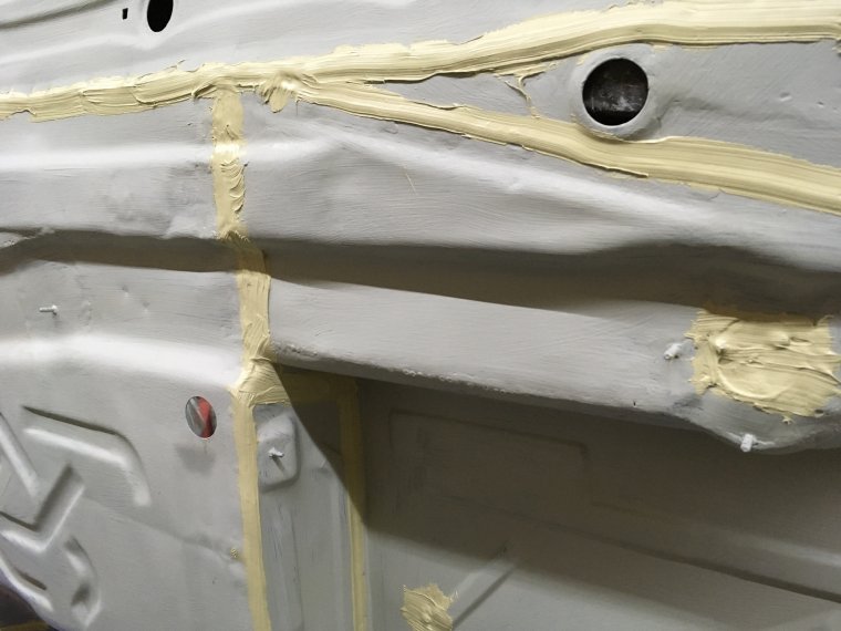 Заводской герметик Мерседес