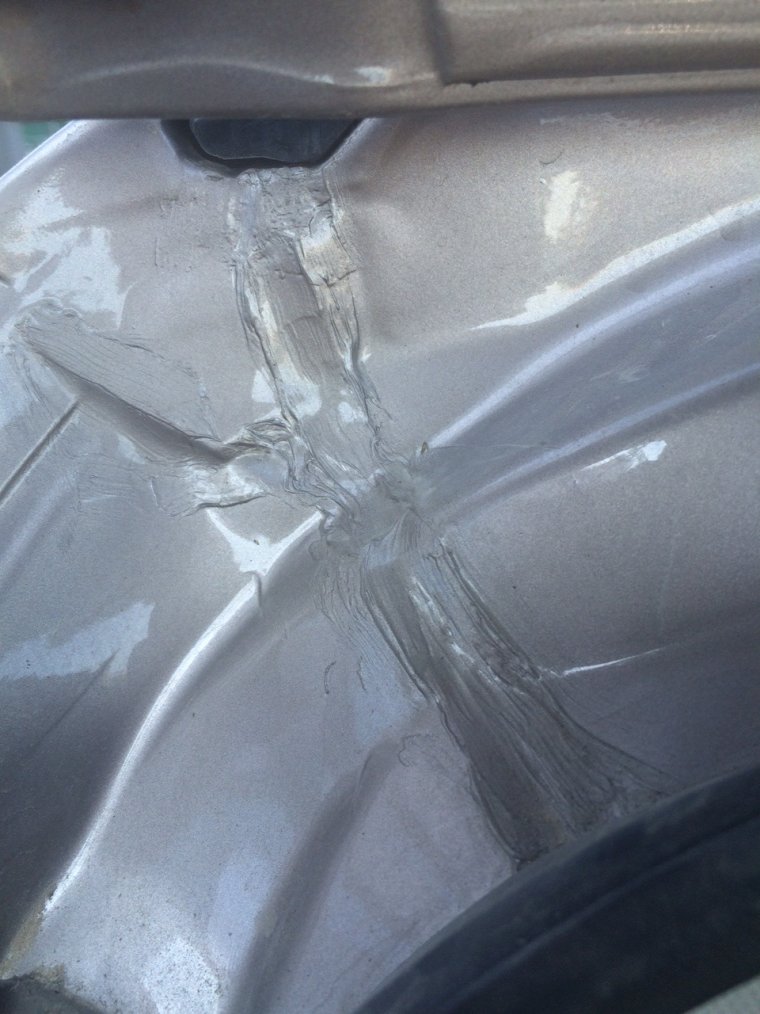 Заводской герметик на Киа СИД 2009