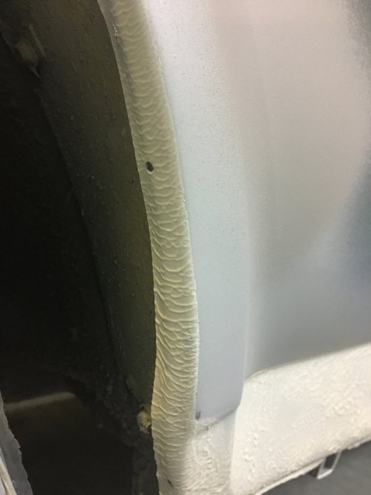 Герметик для порогов автомобиля