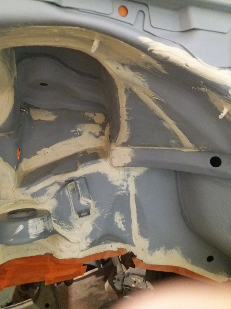 Заводской герметик BMW x6