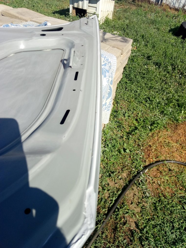 Шовный герметик Приора капот