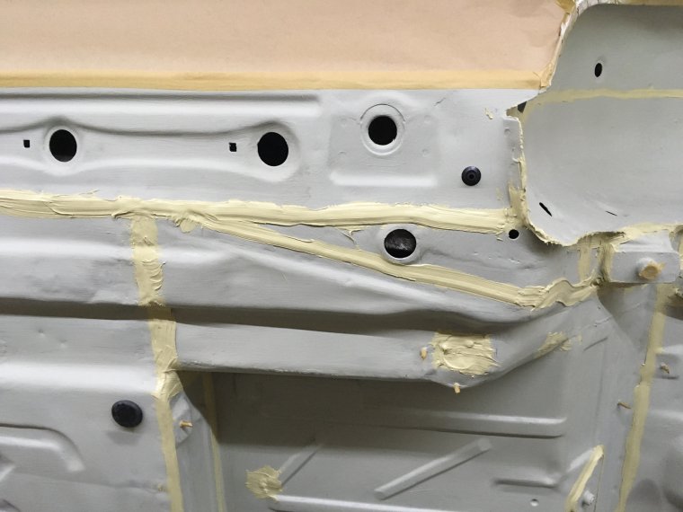 Заводской шовный герметик Ford