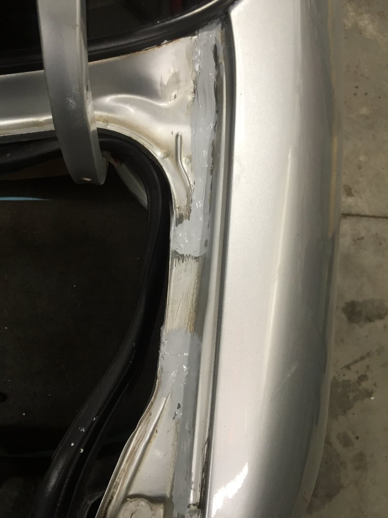 Honda Civic заводской герметик пороги