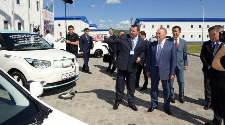 Машина фабрика Назарбаева