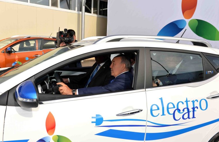 Машина Назарбаева