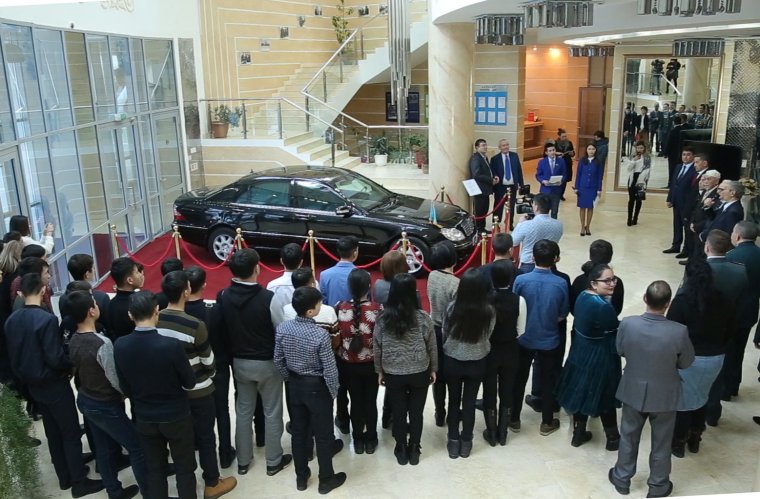 Фото президентских машин в музее