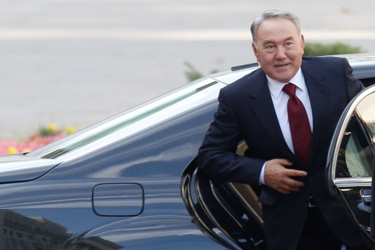 Кортеж Нурсултана Назарбаева