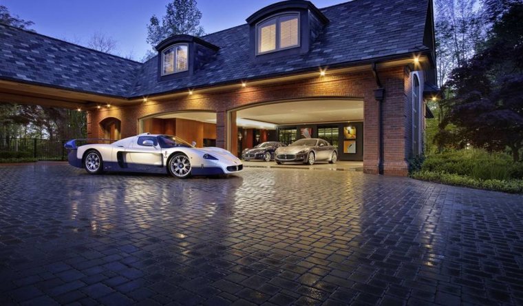 Красивый гараж