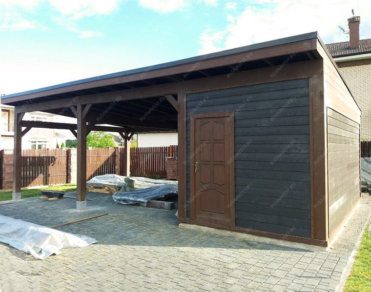 Автомобильный навес с хозблоком