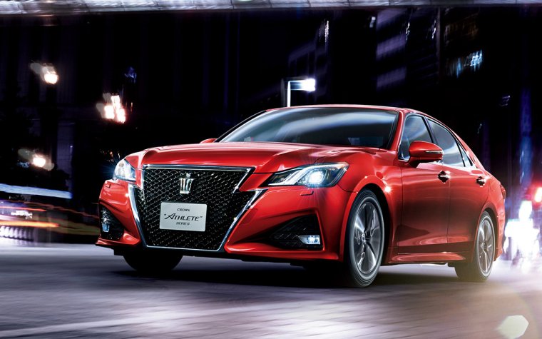 Toyota Crown athlete