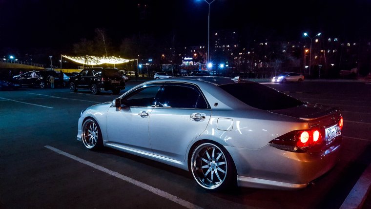 Toyota Crown athlete s200 чёрный