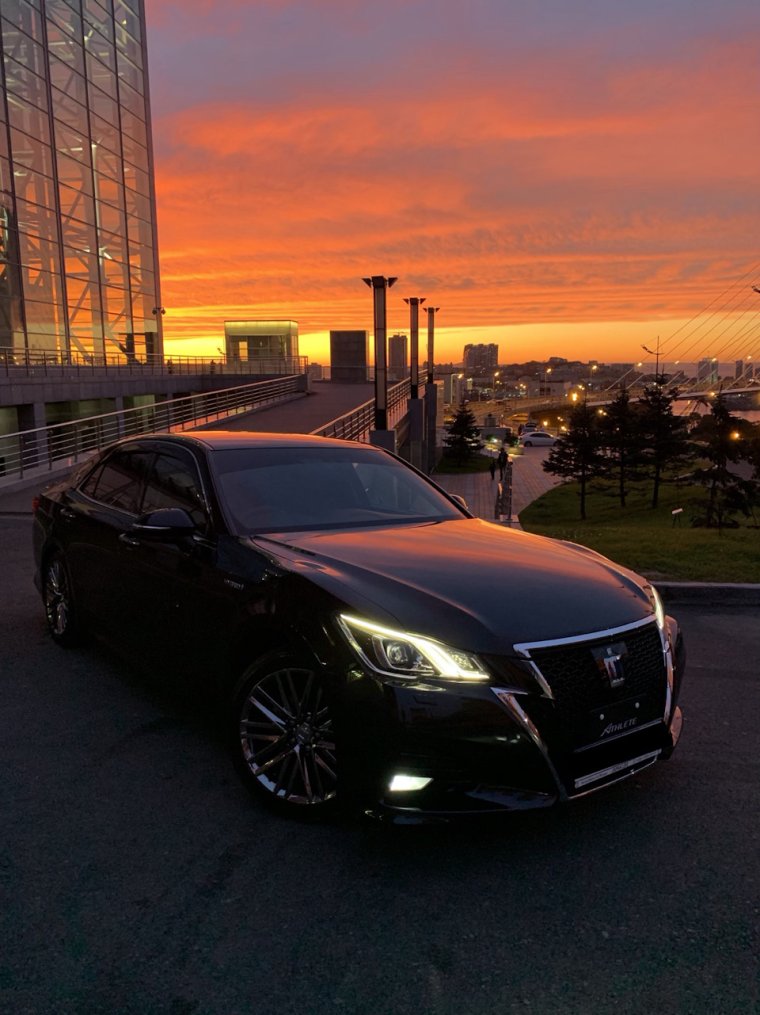 Toyota Crown athlete g