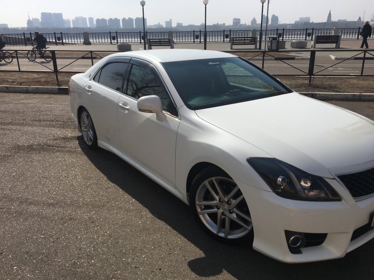 Toyota Crown Majesta s200 grs200