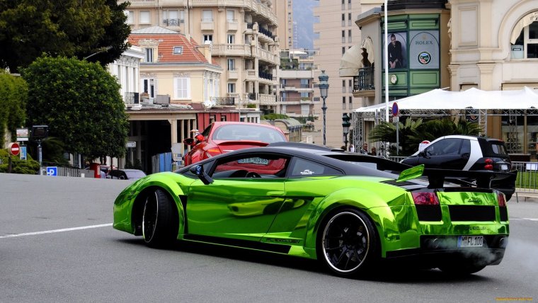 Зеленая Машинс в городе