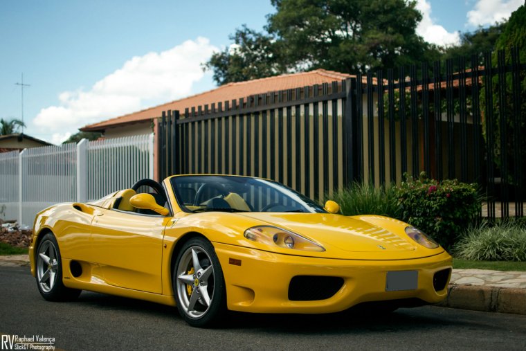 Ferrari 360 Modena жёлтая