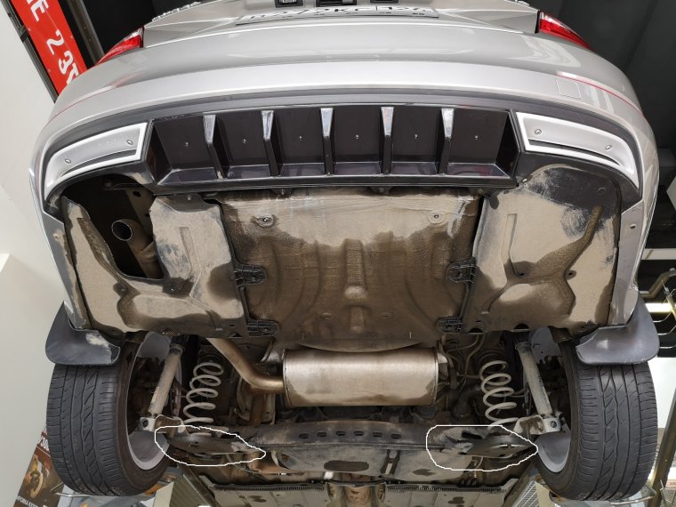 Днище Октавия а7