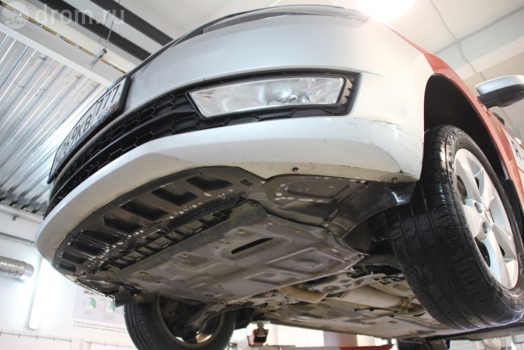 Шкода Рапид днище