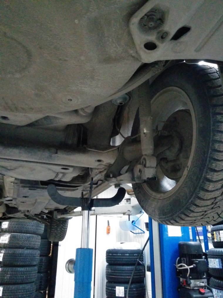 Skoda Rapid задняя подвеска