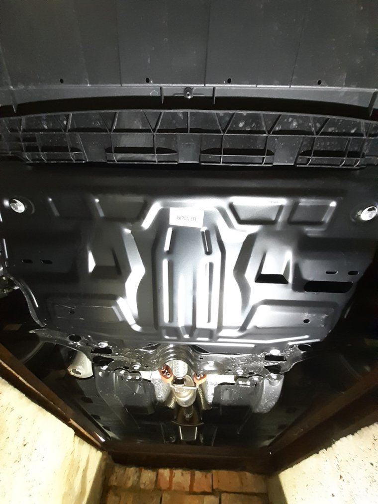 Шкода Рапид 2020 вид снизу