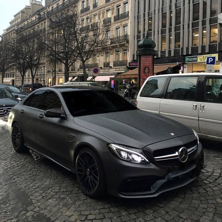 Мерседес AMG 63 S черный матовый