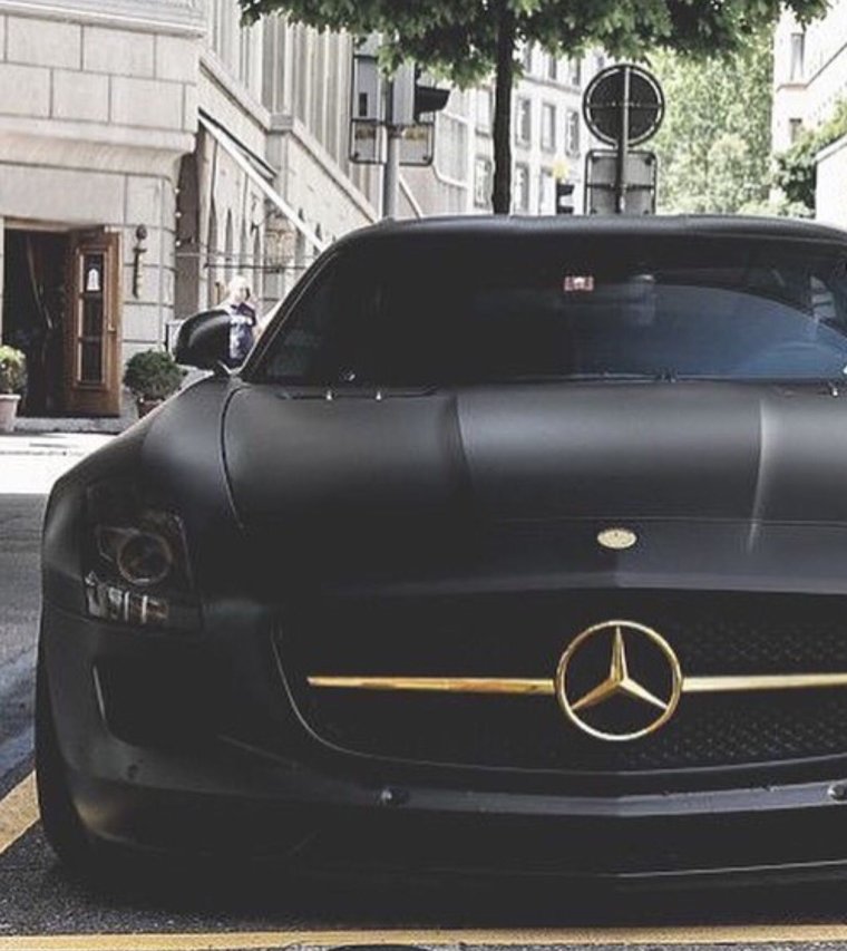 Чёрные матовые машины Мерседес