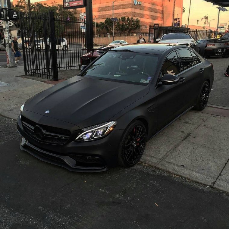 Мерседес зверь черный