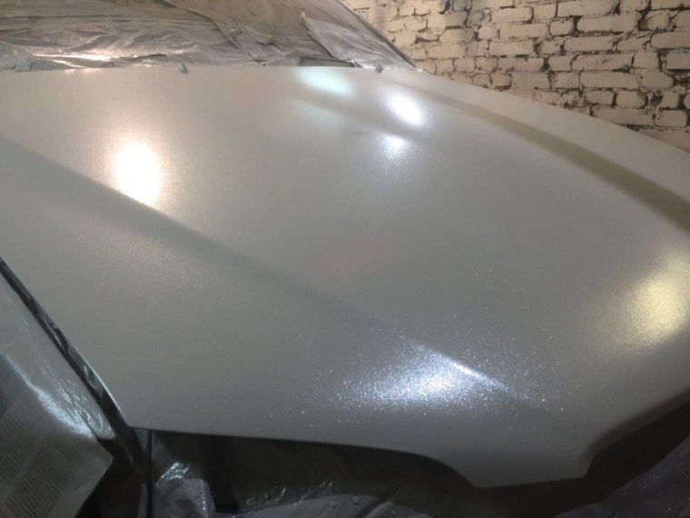 Краска белый перламутр Мобихел