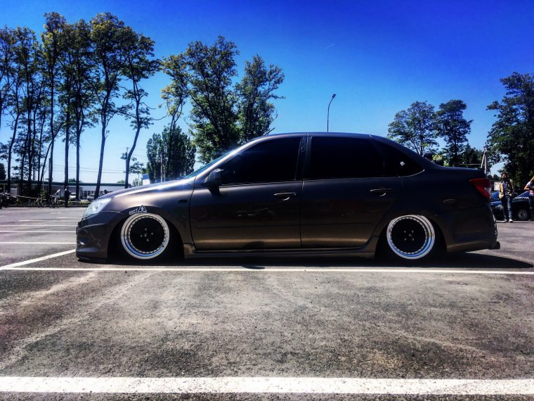 Лада Гранта stance