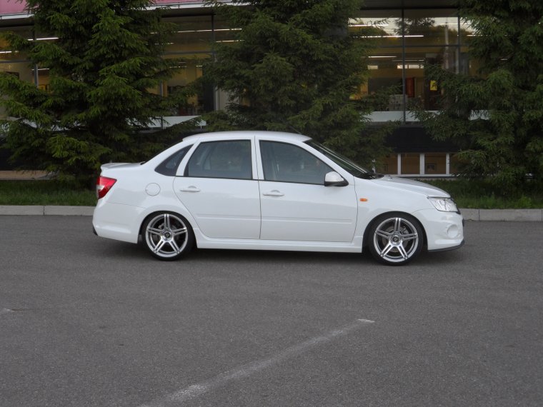 Белая Лада Гранта -90