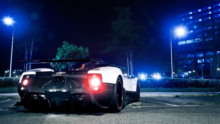 Машина ночью