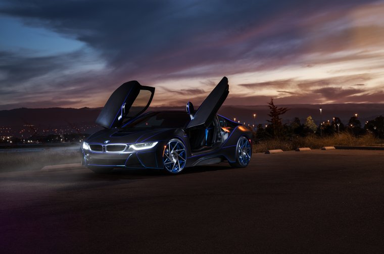 BMW i8 ночью