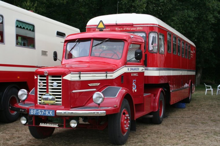 Старинные ретро Грузовики