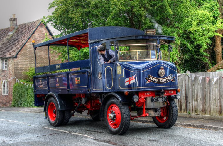Старинные грузовые автомобили