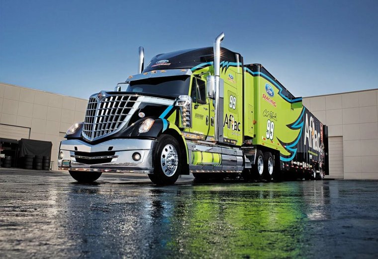 Фура американская International