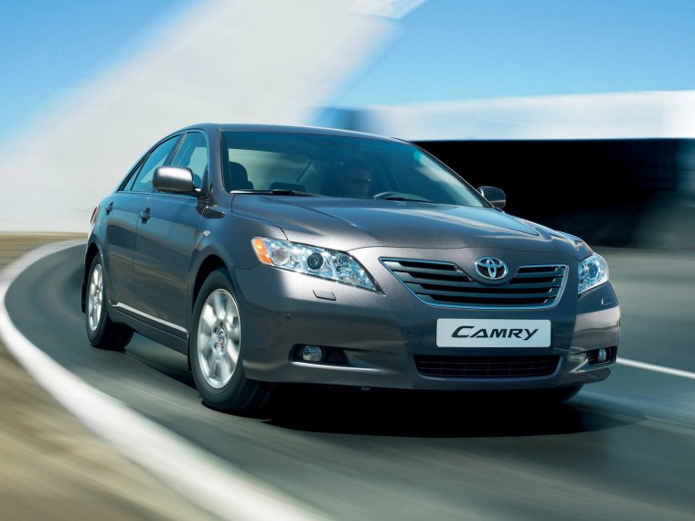 Тойота Камри v40