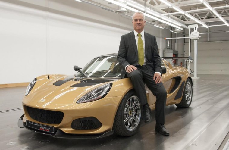 Девушка в машине