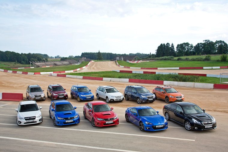 Машины в ряд