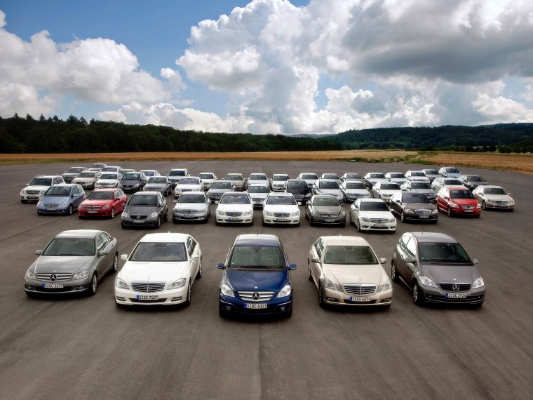 Парк разных автомобилей