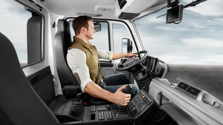 Mercedes Benz Unimog кабина