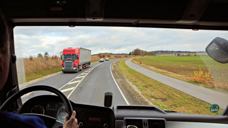 За рулем фуры